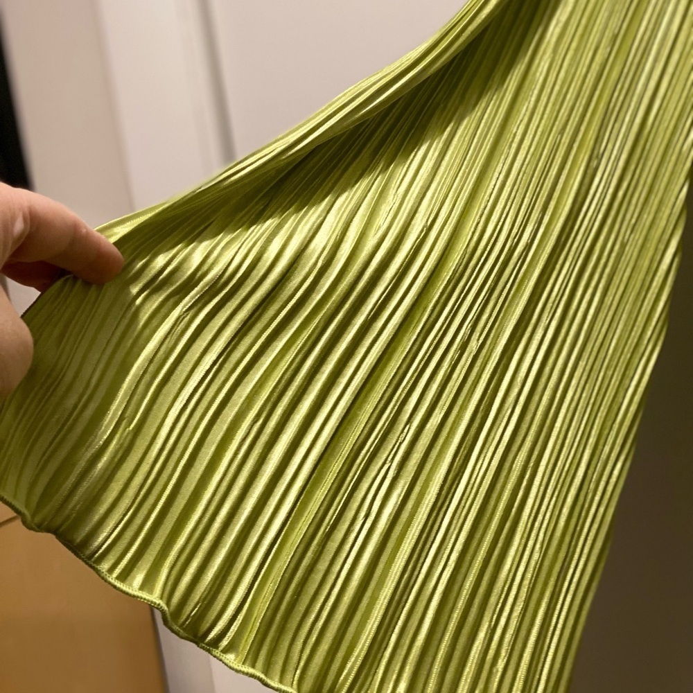 SHEIN Lime Green Pleated Dress - Picture 3 of 4